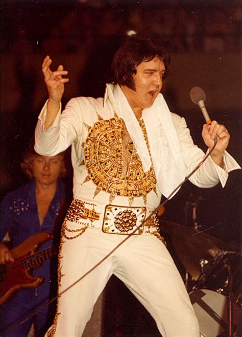elvis on stage 1977